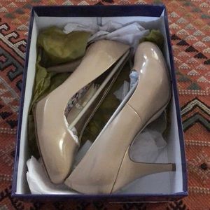 Madden Girl patent pump